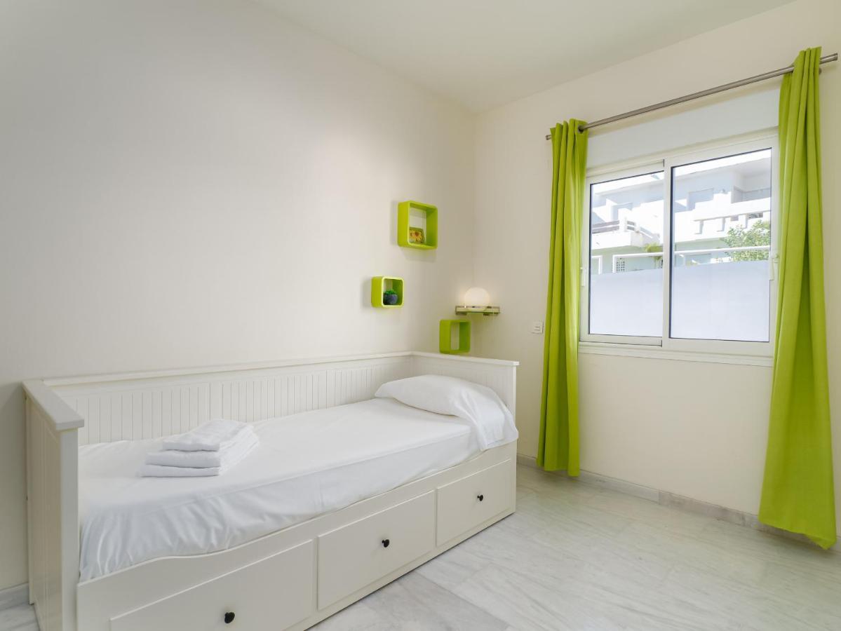 2051-New 3 Bedrooms On Golf Estepona Exterior photo